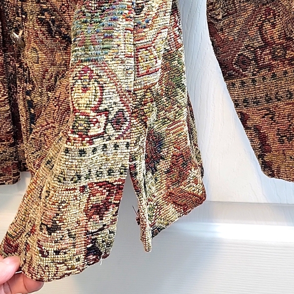 E-L-C-C VIintage Tapestry Jacket.  Size Medium. Great Condition. - Picture 10 of 10